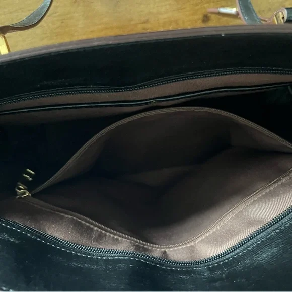 Brown/black shoulder bag. - Picture 6 of 12